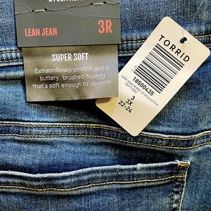 Torrid Brand NEW with tags 
Lean Jean Skinny Super Soft High-Rise Jean
